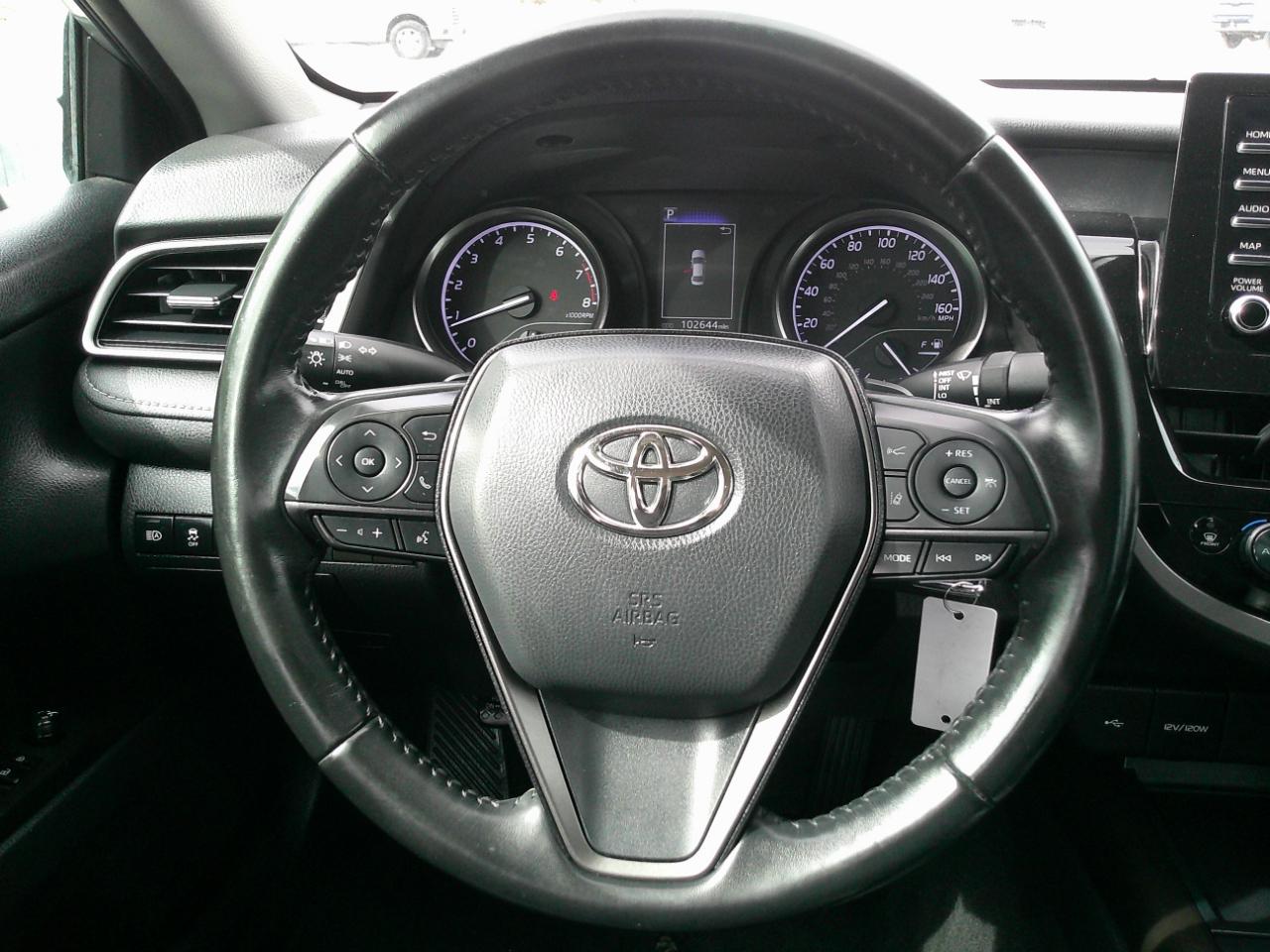 Toyota Camry SE 2022