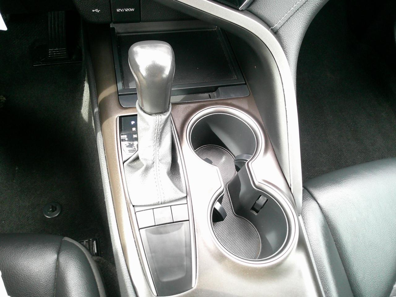 Toyota Camry SE 2022