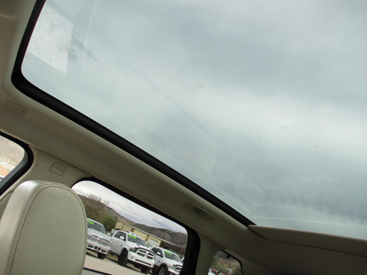 Land Rover Range Rover Evoque Prestige Premium 5-Door 2012