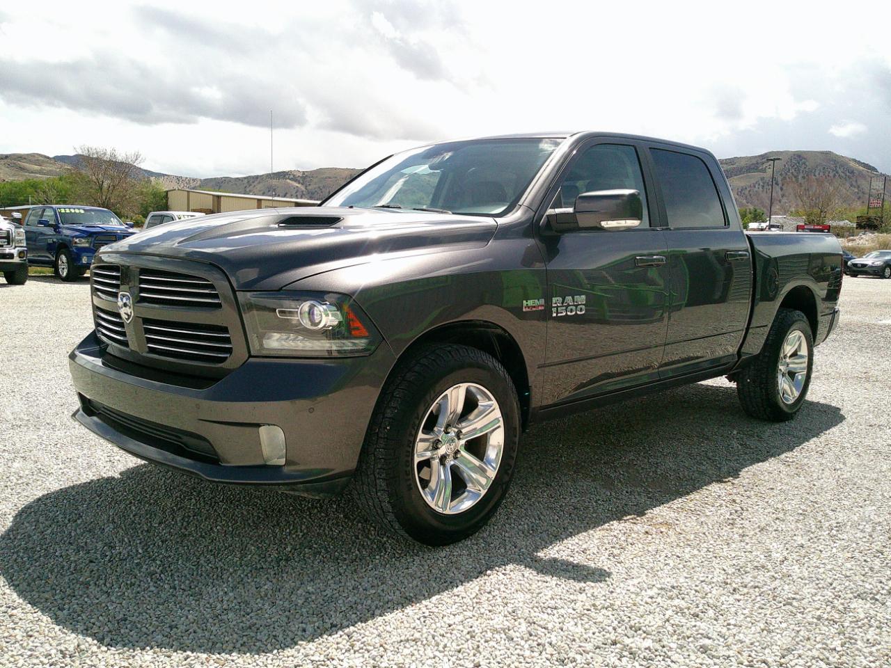 RAM 1500 Sport Crew Cab SWB 4WD 2017