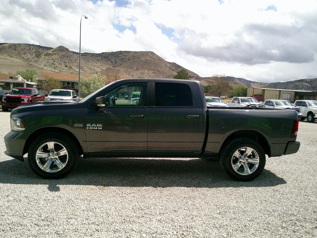 RAM 1500 Sport Crew Cab SWB 4WD 2017