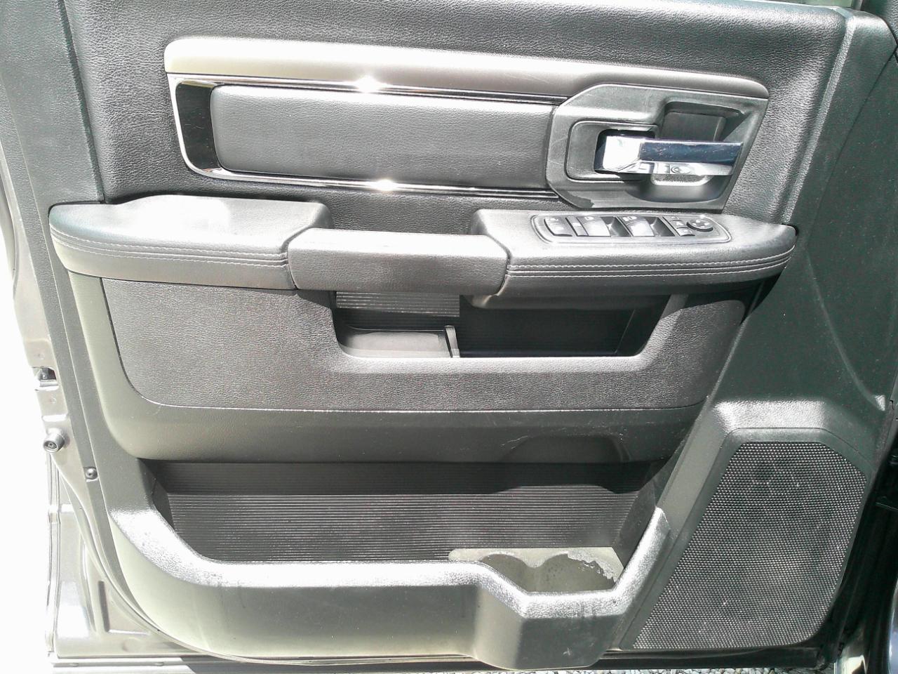 RAM 1500 Sport Crew Cab SWB 4WD 2017