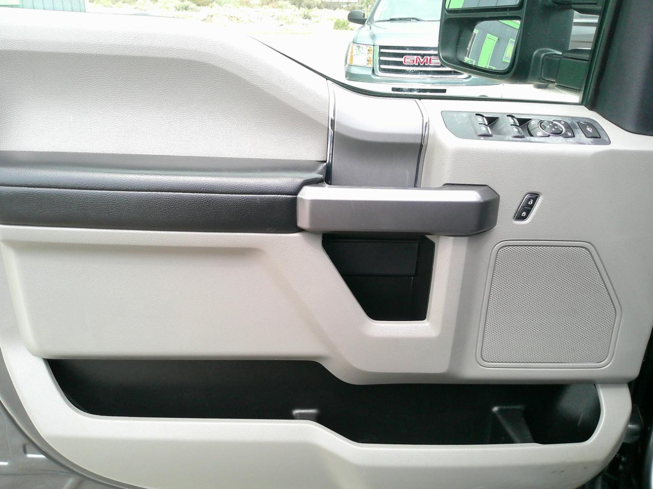 Ford F-350 SD XLT Crew Cab Long Bed 4WD 2022