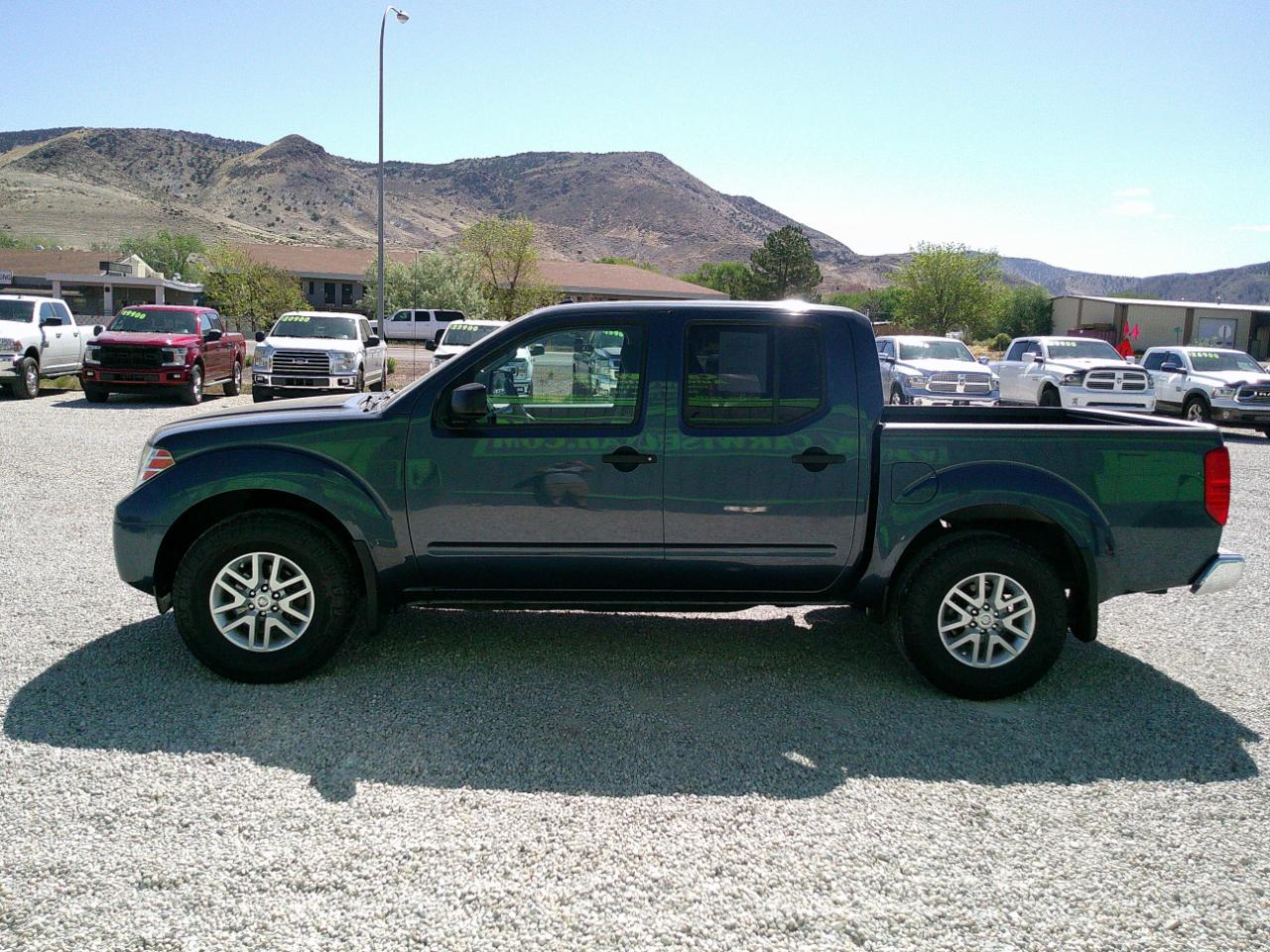 Nissan Frontier SV Crew Cab 4WD 2016
