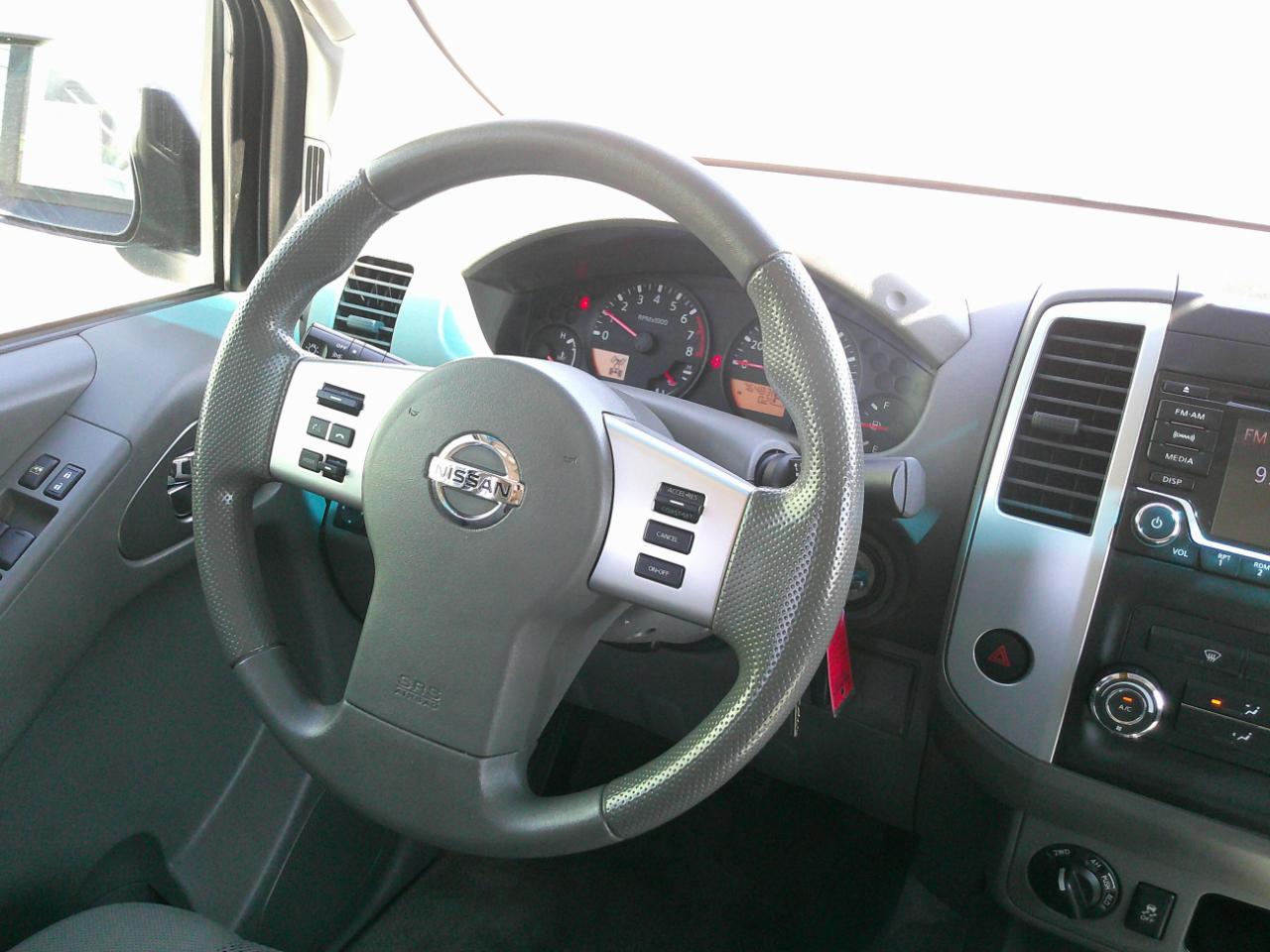Nissan Frontier SV Crew Cab 4WD 2016
