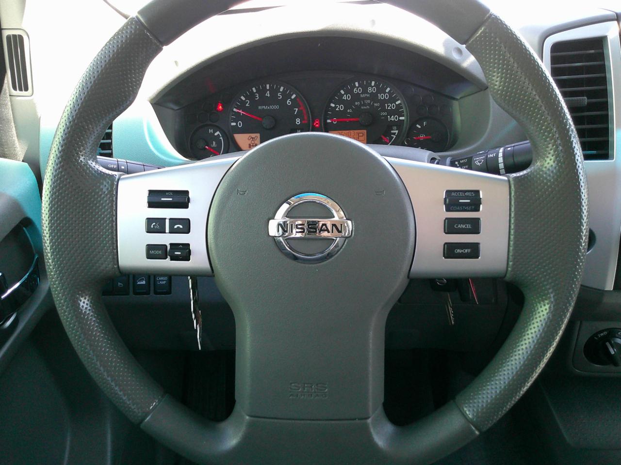 Nissan Frontier SV Crew Cab 4WD 2016