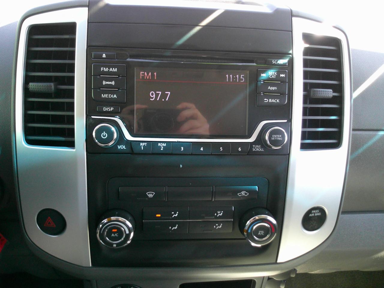 Nissan Frontier SV Crew Cab 4WD 2016