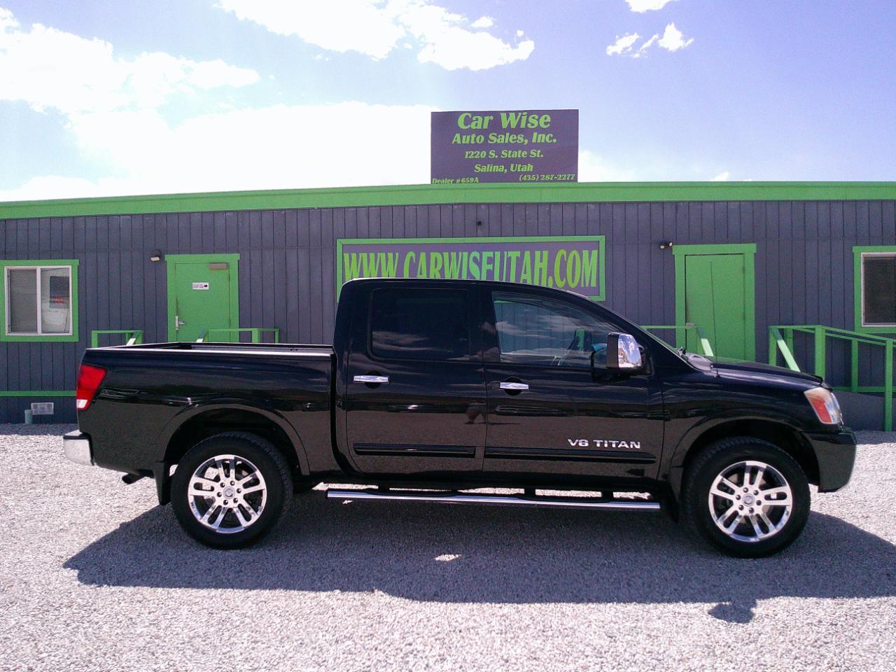 Nissan Titan SL Crew Cab 4WD 2011