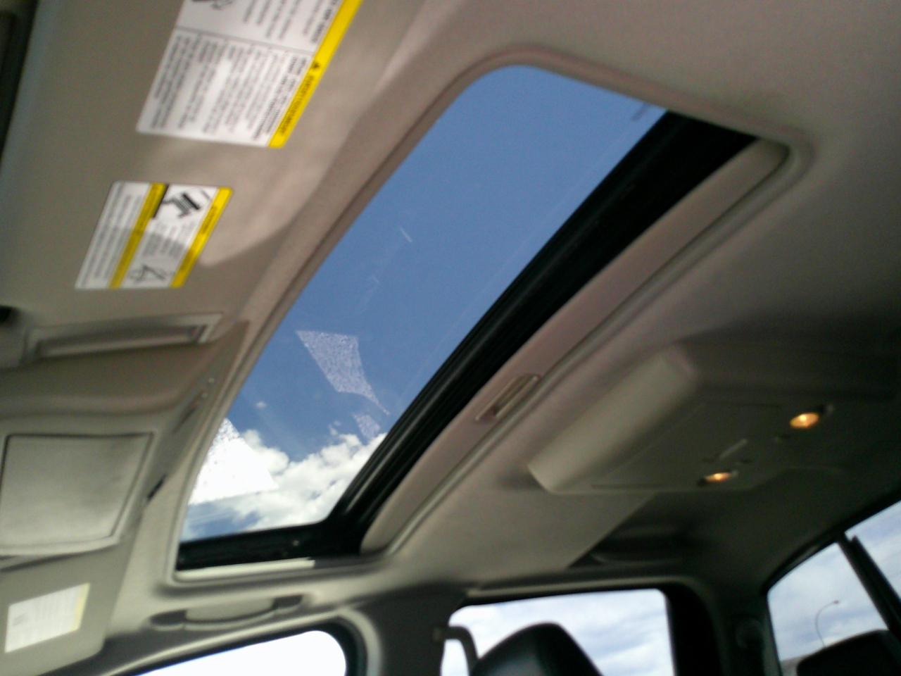 Nissan Titan SL Crew Cab 4WD 2011