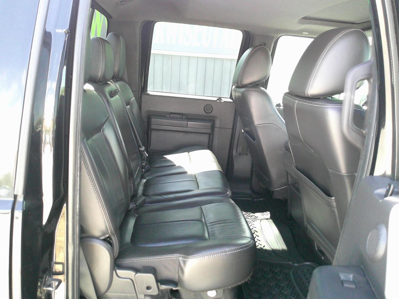 Ford F-350 SD Lariat Crew Cab 4WD 2011