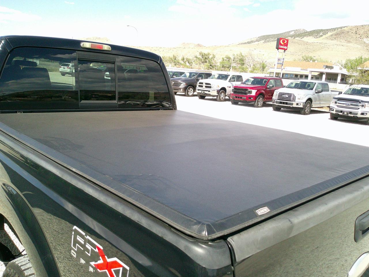 Ford F-350 SD Lariat Crew Cab 4WD 2011