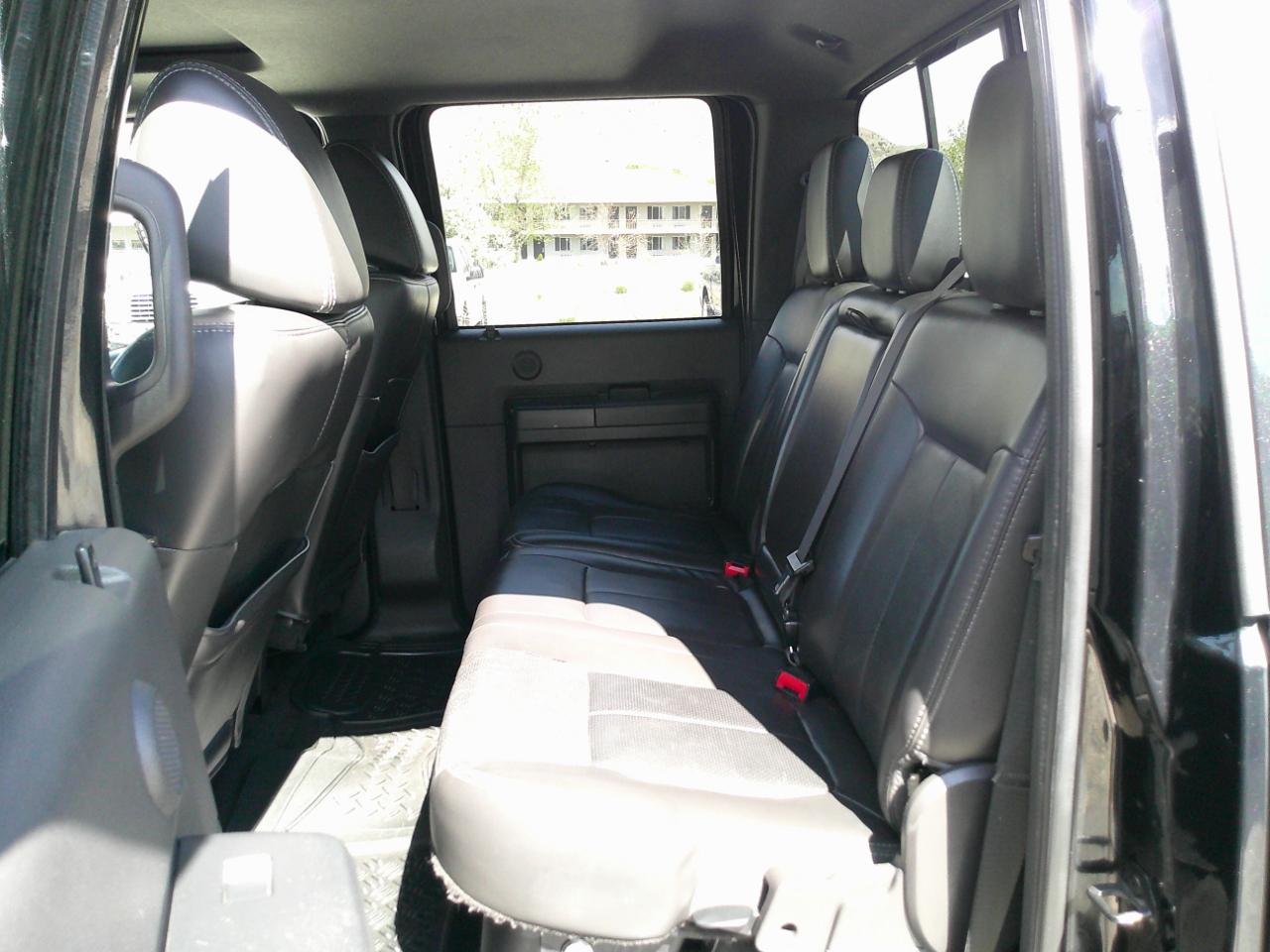 Ford F-350 SD Lariat Crew Cab 4WD 2011