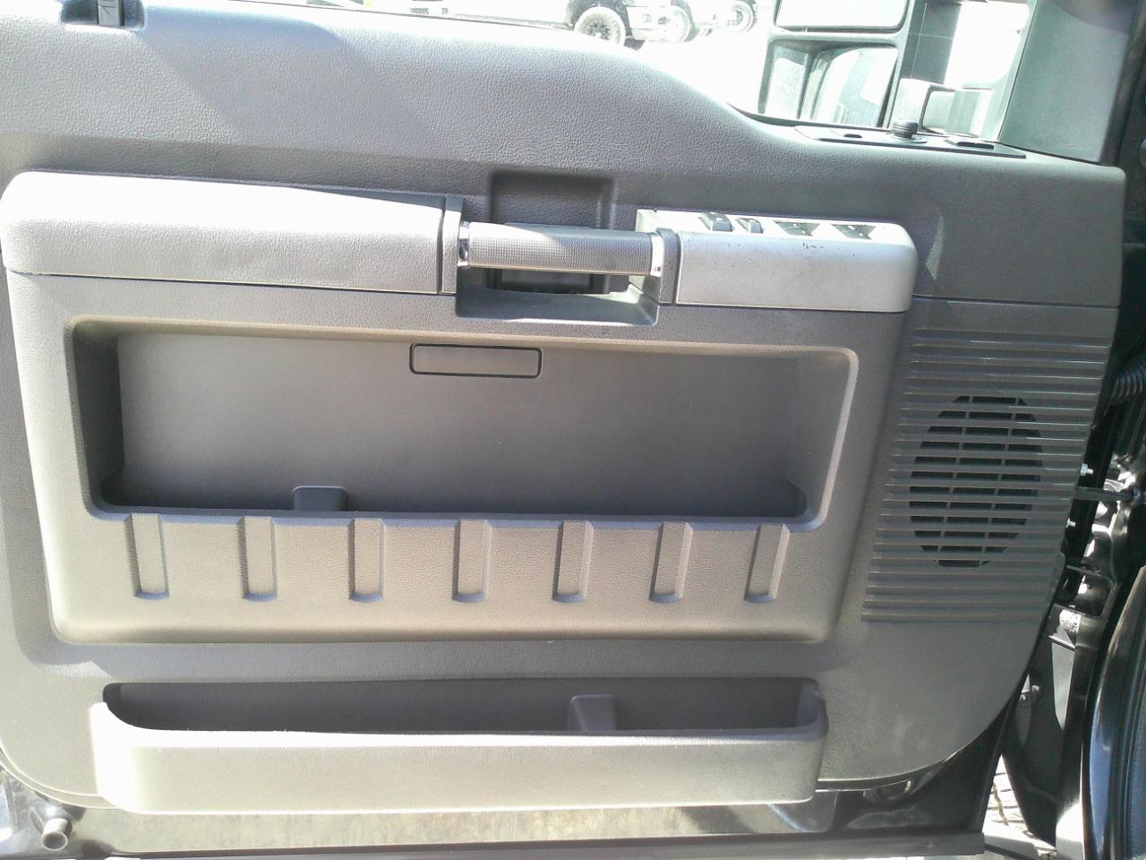 Ford F-350 SD Lariat Crew Cab 4WD 2011
