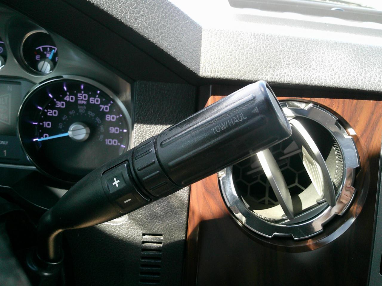 Ford F-350 SD Lariat Crew Cab 4WD 2011
