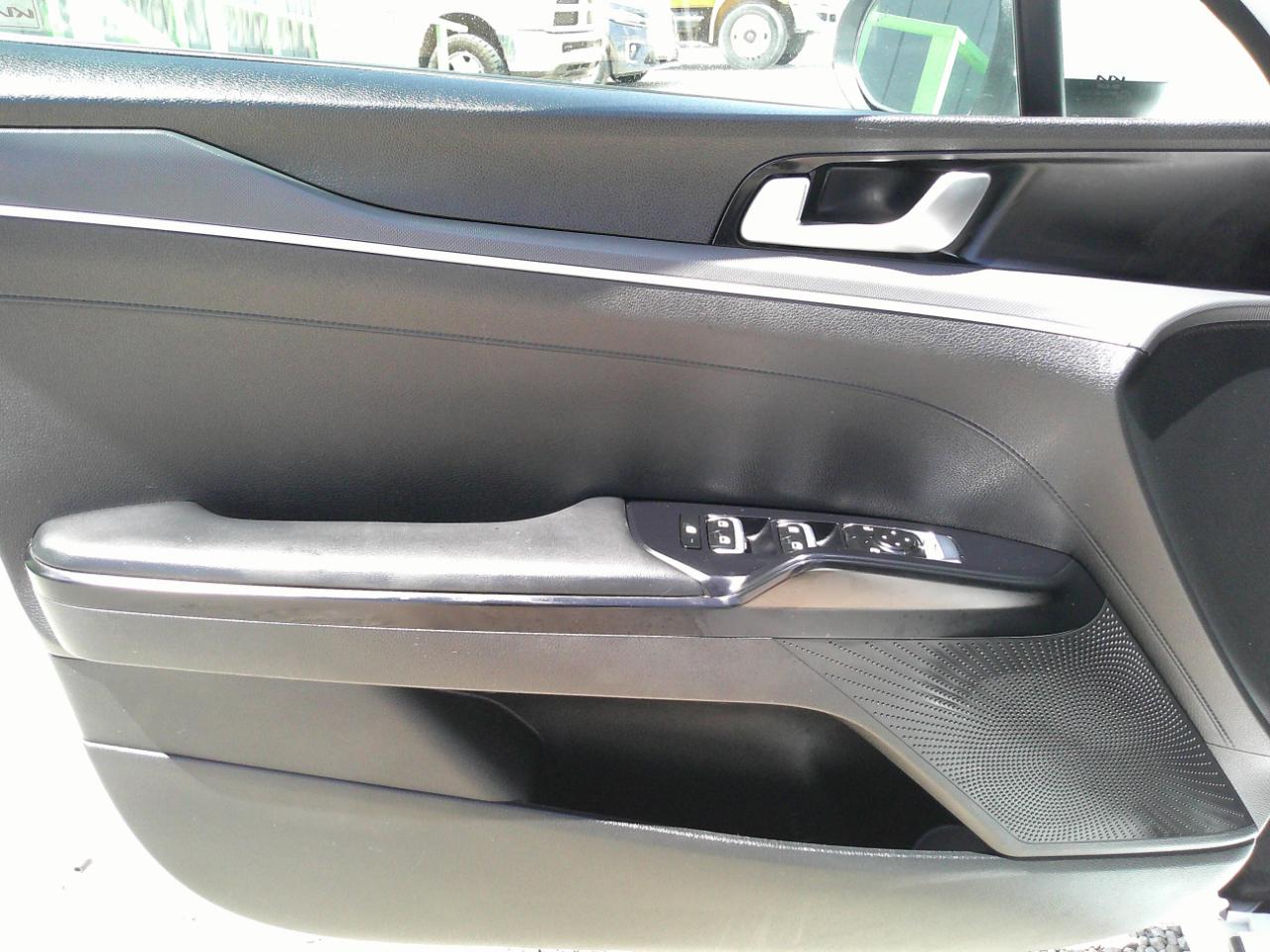 Kia K5 LXS 2023