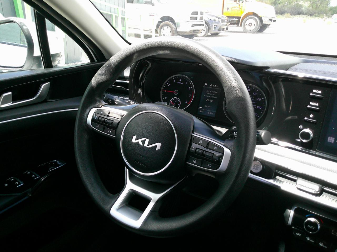 Kia K5 LXS 2023
