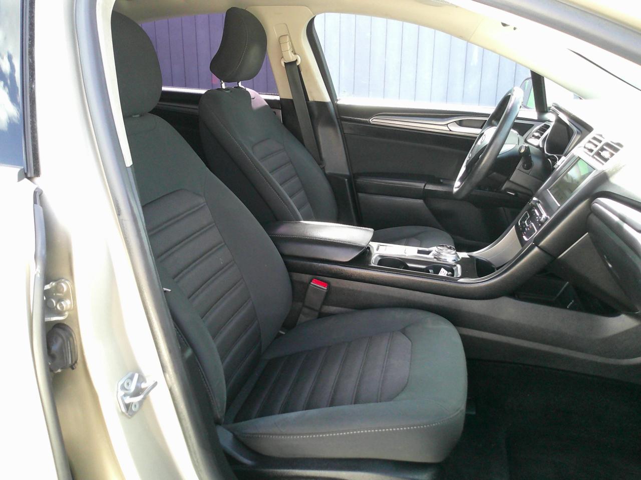 Ford Fusion SE 2017