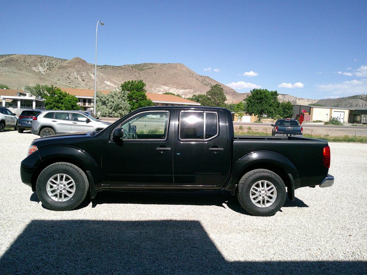 Nissan Frontier SV Crew Cab 4WD 2019