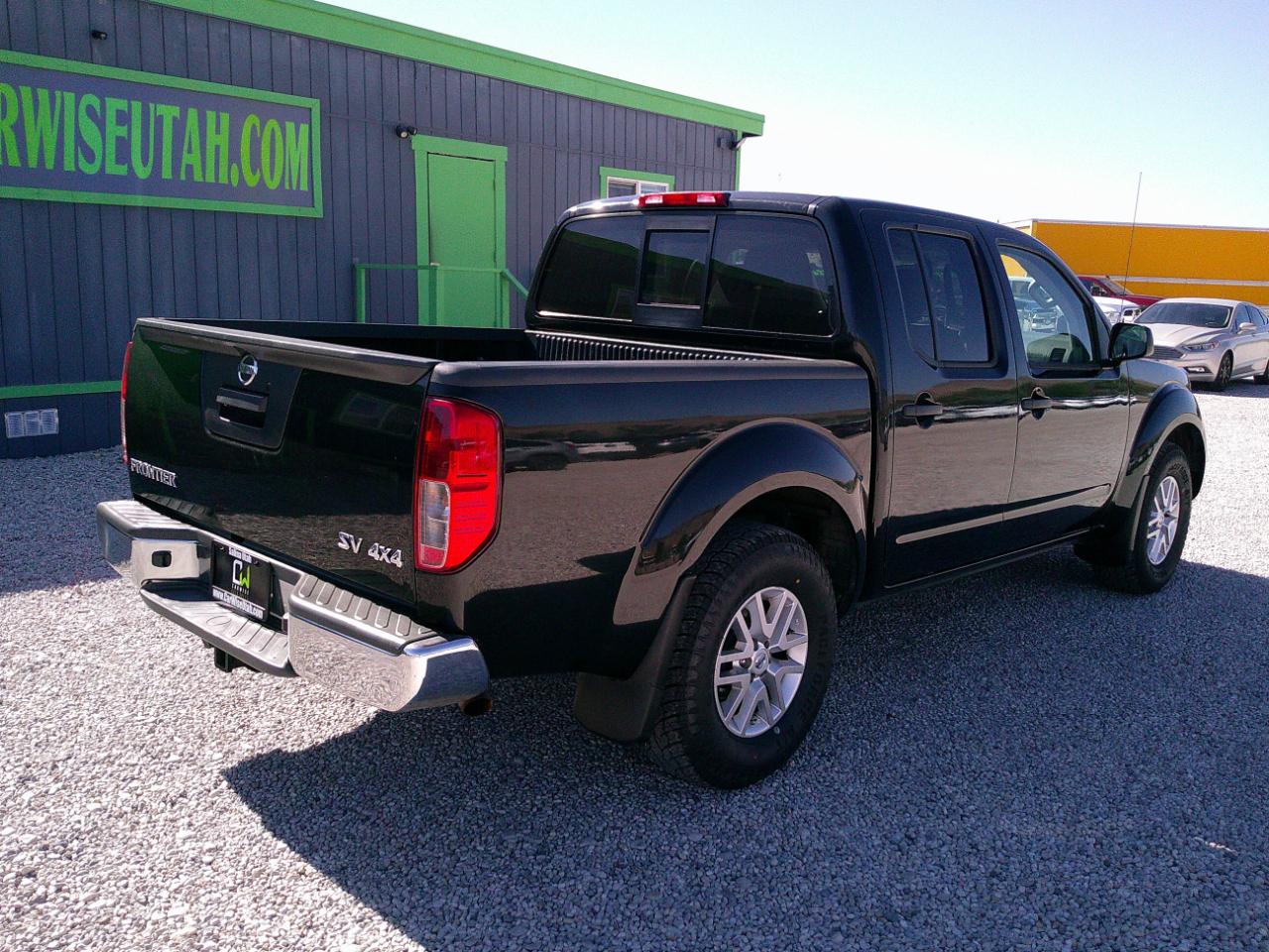 Nissan Frontier SV Crew Cab 4WD 2019
