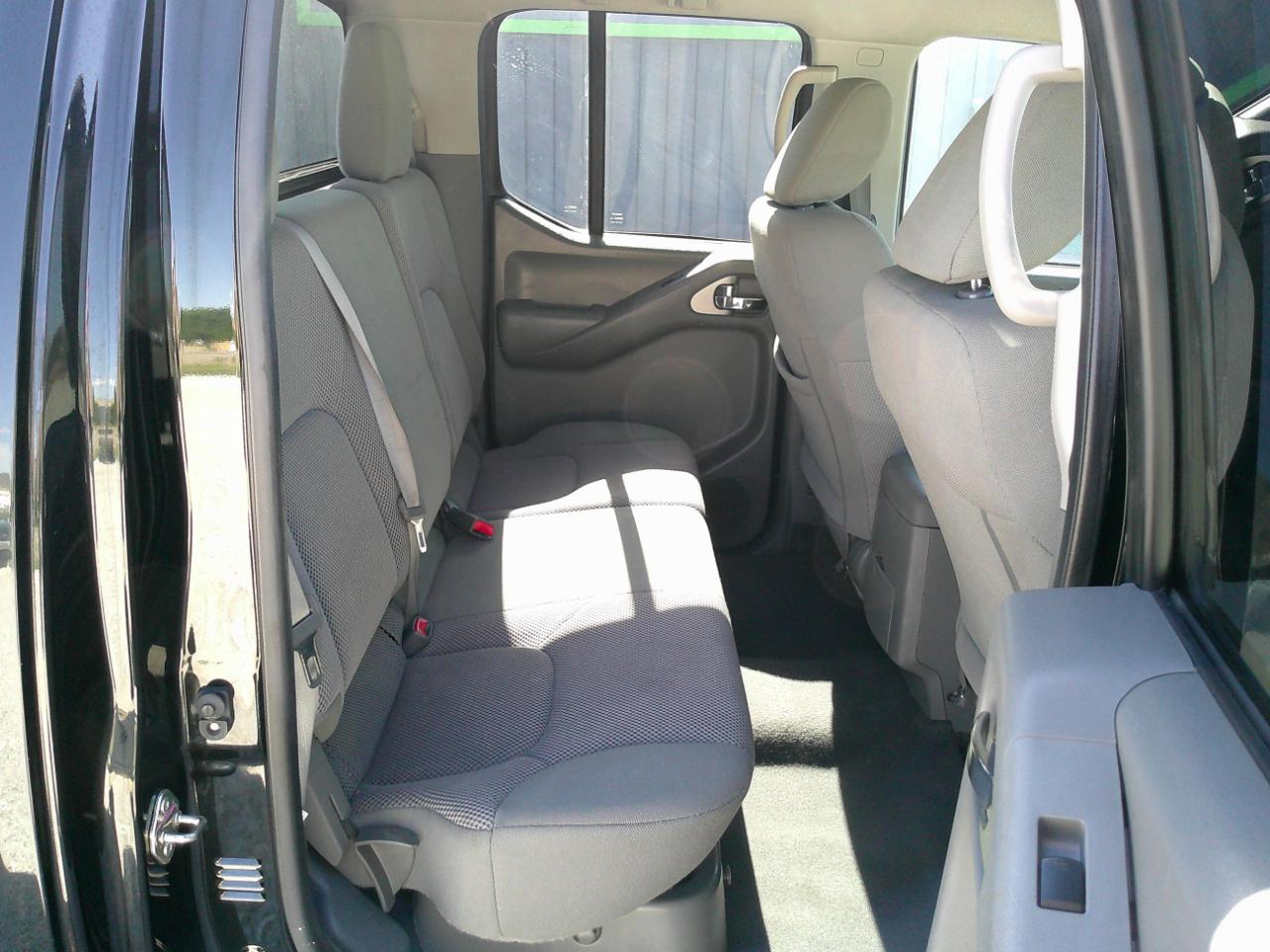 Nissan Frontier SV Crew Cab 4WD 2019