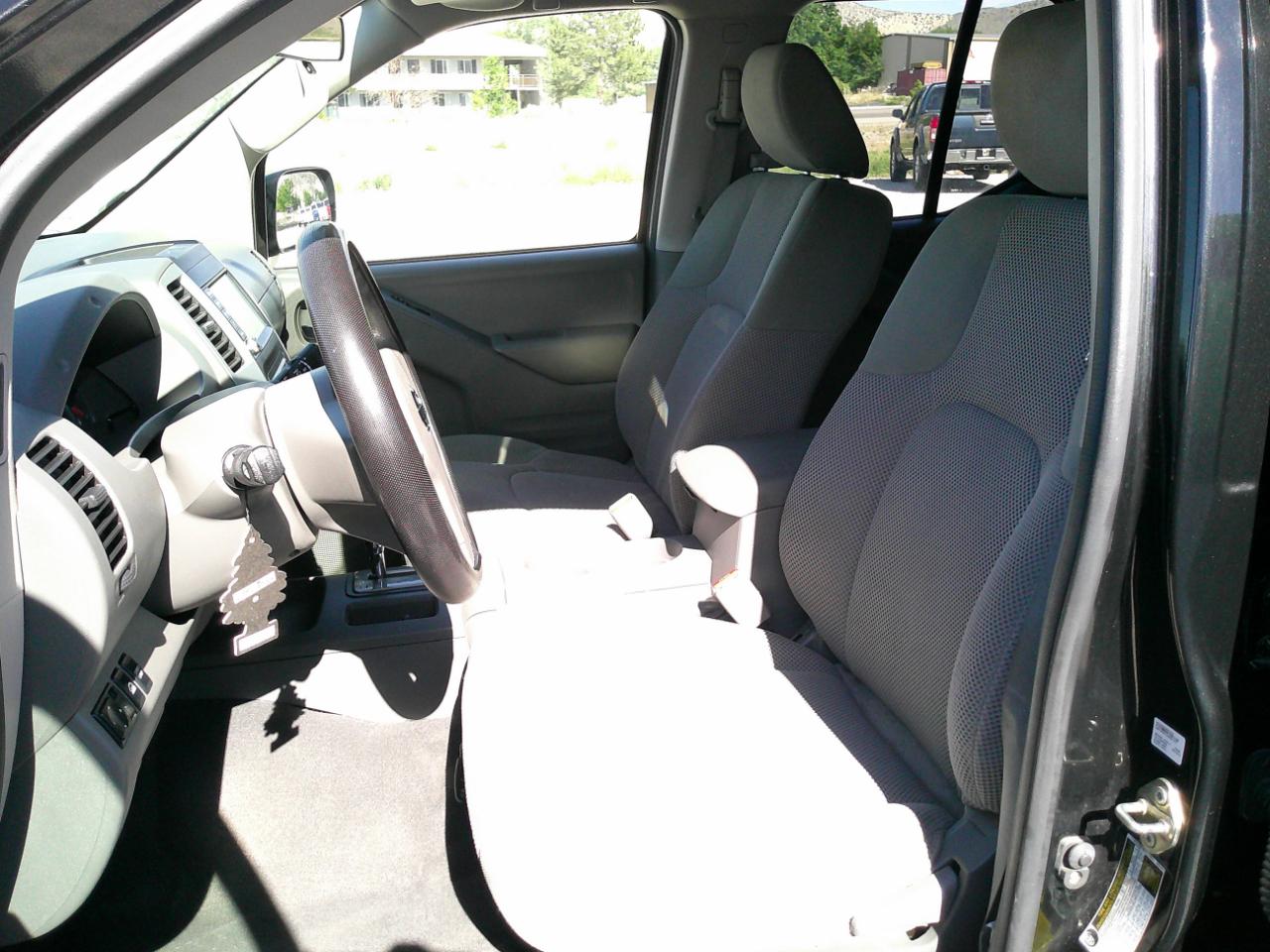 Nissan Frontier SV Crew Cab 4WD 2019