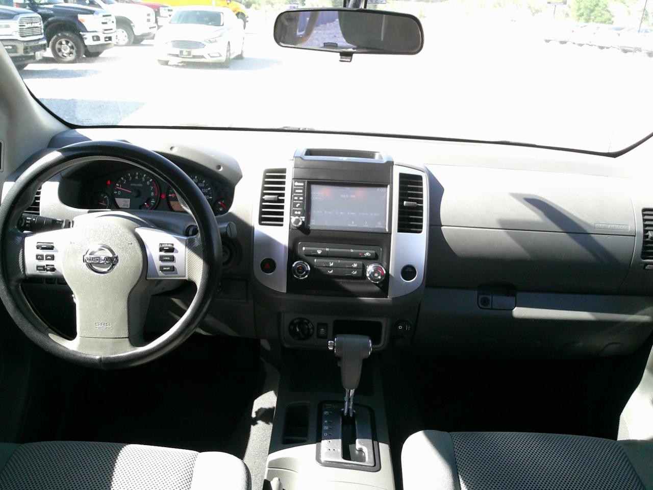 Nissan Frontier SV Crew Cab 4WD 2019
