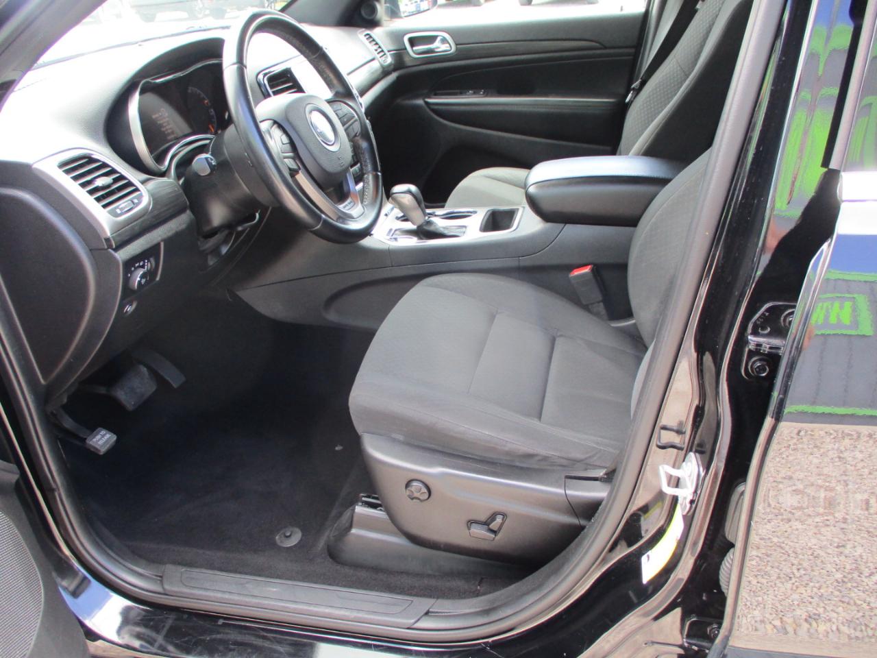 Jeep Grand Cherokee Laredo 4WD 2019