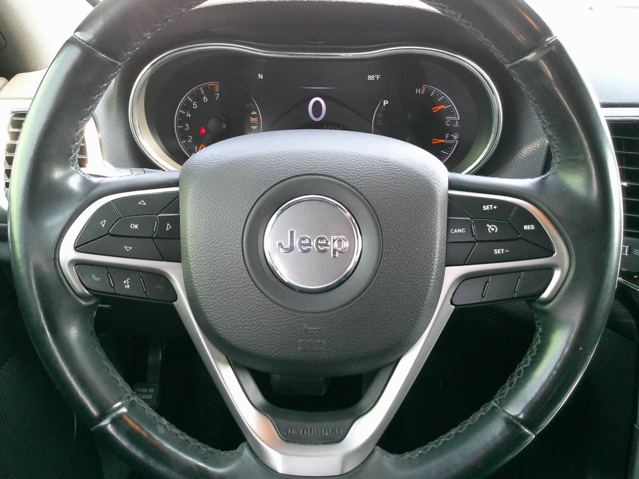 Jeep Grand Cherokee Laredo 4WD 2019