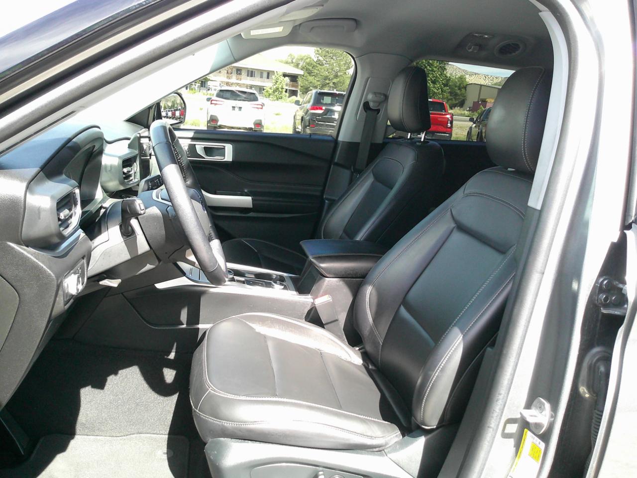 Ford Explorer XLT AWD 2022