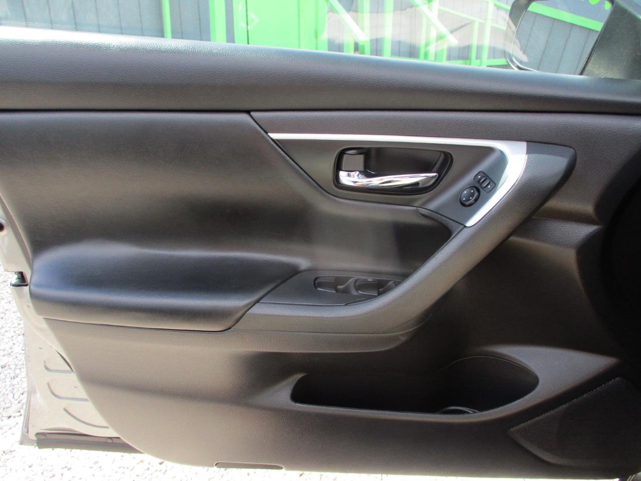 Nissan Altima 2.5 SR 2016