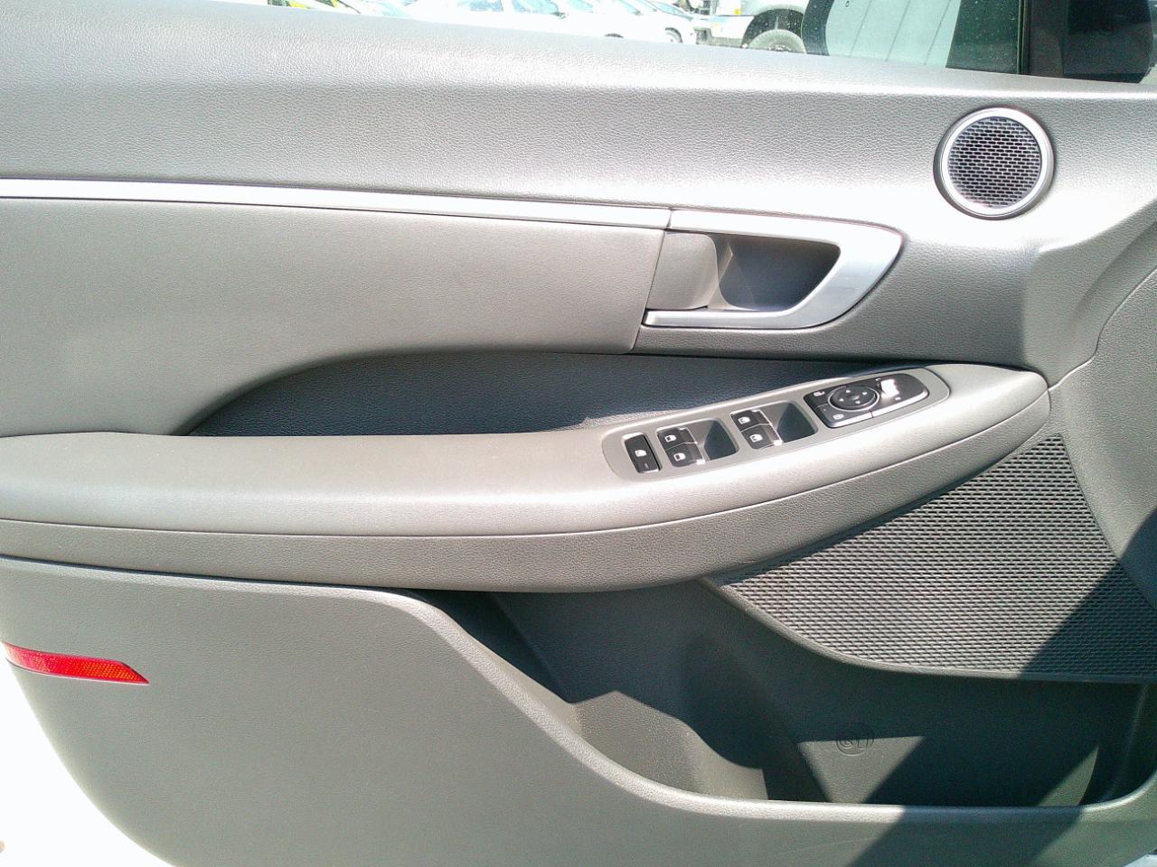 Hyundai Sonata SEL Convenience FWD 2021