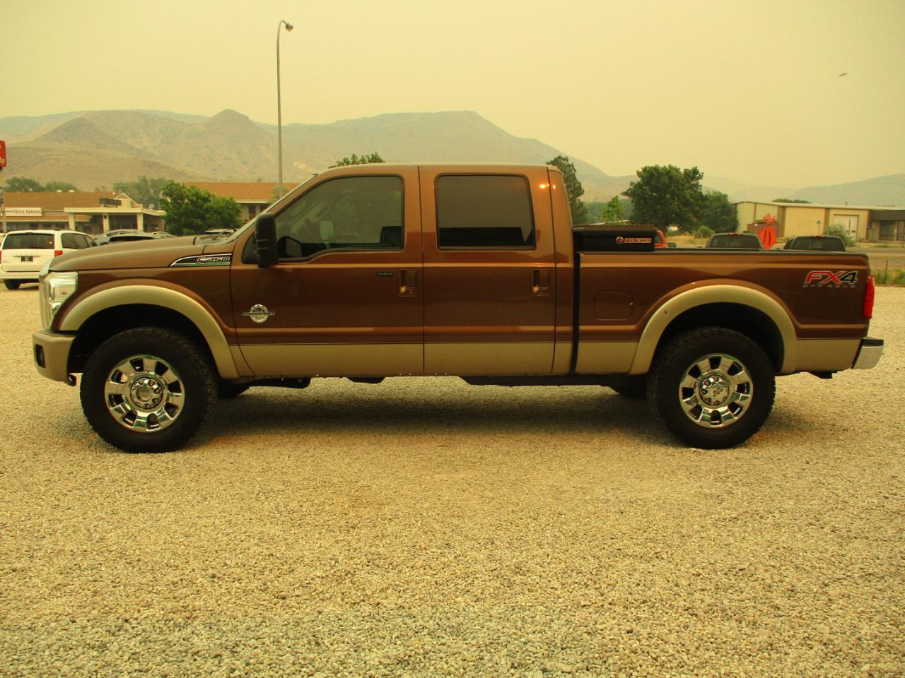 Ford F-250 SD Lariat Crew Cab 4WD 2012