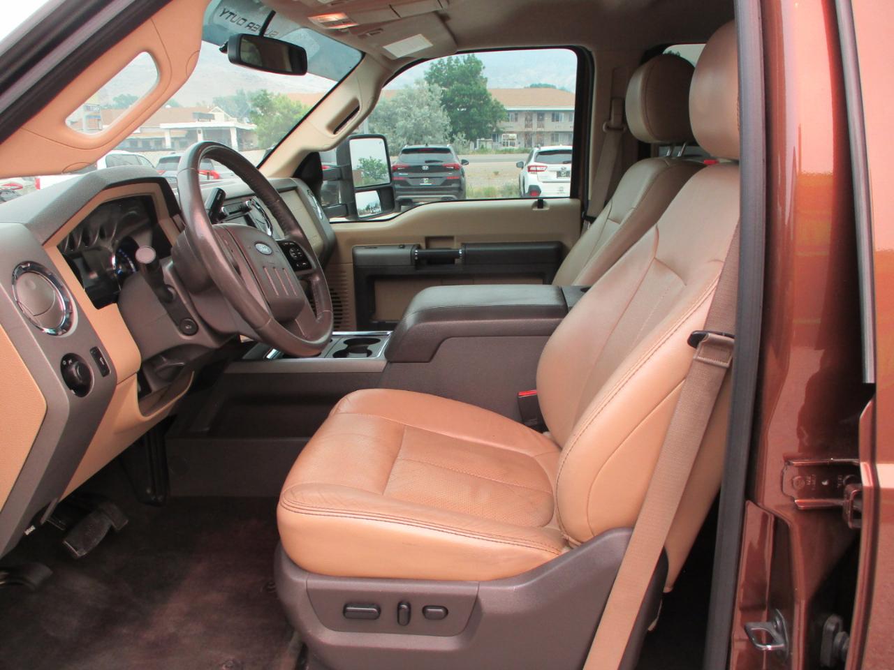 Ford F-250 SD Lariat Crew Cab 4WD 2012