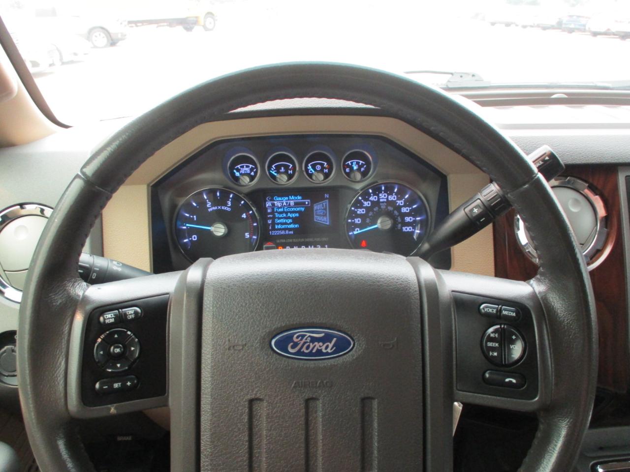 Ford F-250 SD Lariat Crew Cab 4WD 2012