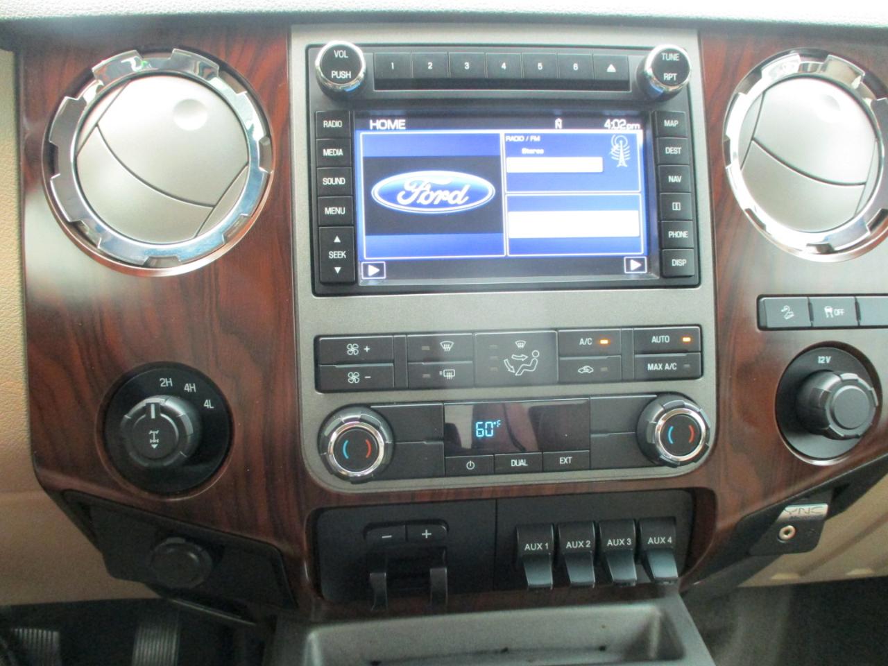 Ford F-250 SD Lariat Crew Cab 4WD 2012
