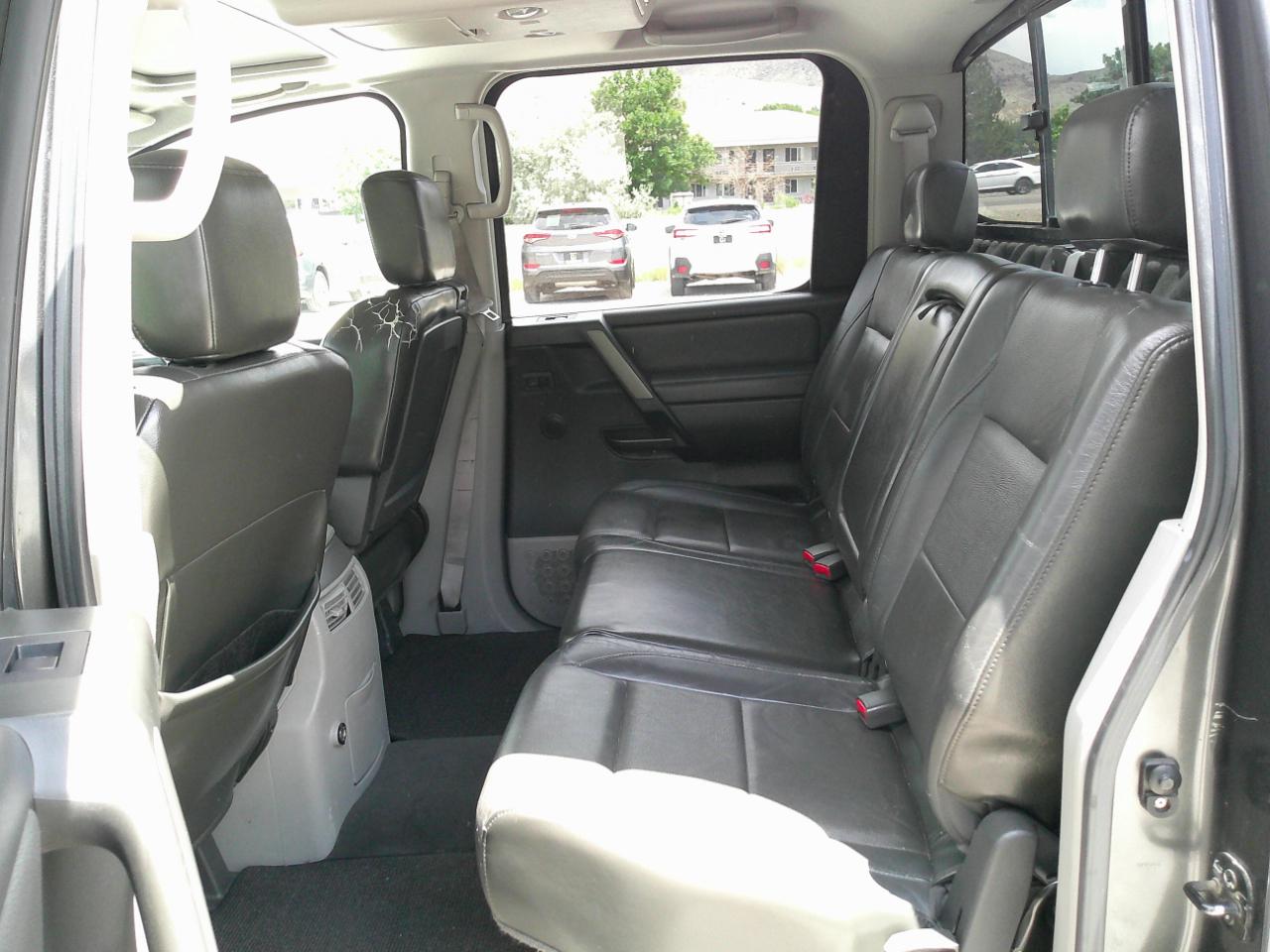 Nissan Titan LE Crew Cab 4WD 2004