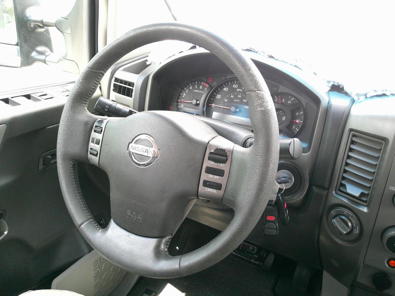 Nissan Titan LE Crew Cab 4WD 2004