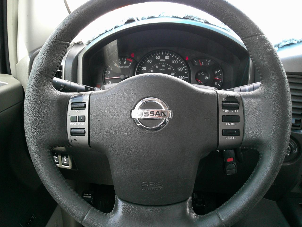 Nissan Titan LE Crew Cab 4WD 2004