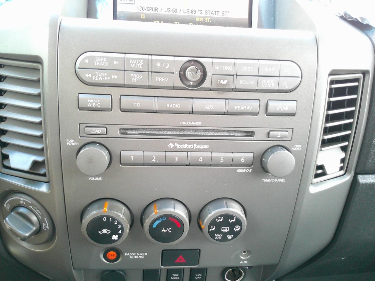 Nissan Titan LE Crew Cab 4WD 2004