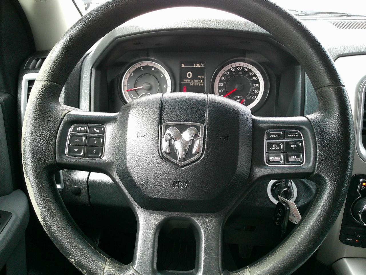 RAM 1500 SLT Quad Cab 4WD 2017