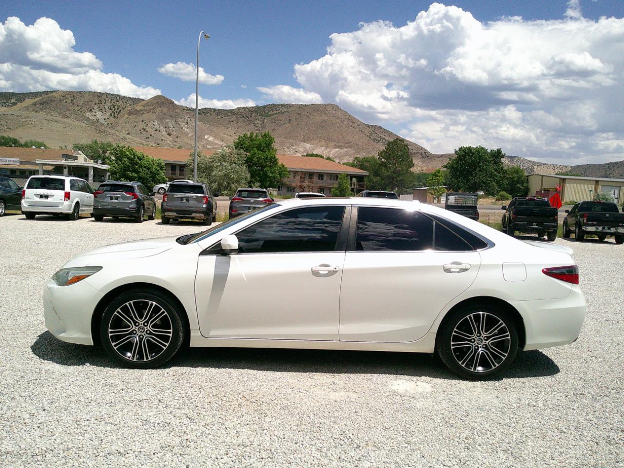 Toyota Camry SE 2016