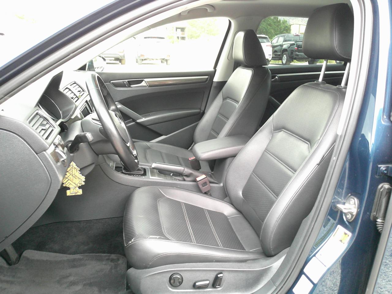 Volkswagen Passat SE 2018