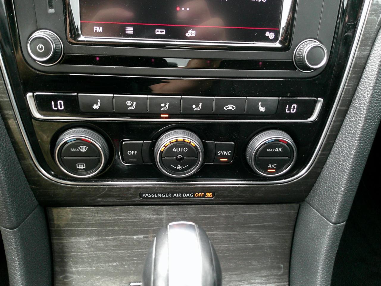 Volkswagen Passat SE 2018