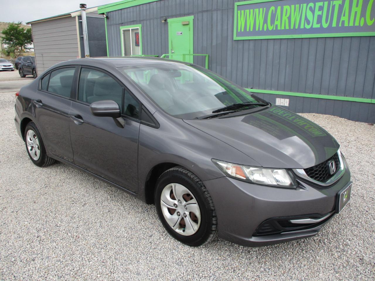 Honda Civic LX Sedan 5-Speed MT 2015