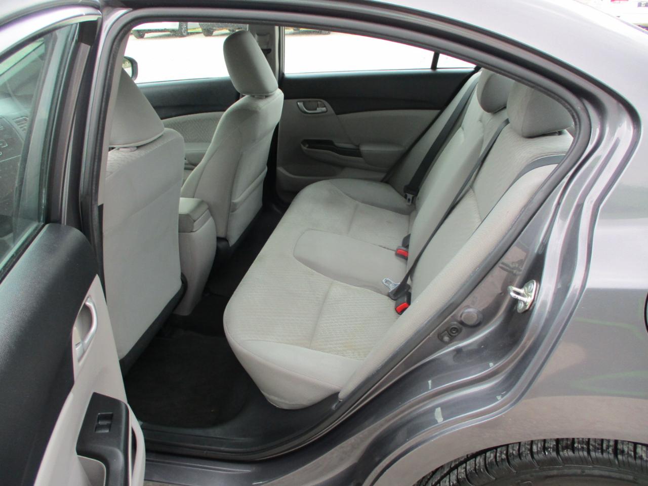 Honda Civic LX Sedan 5-Speed MT 2015