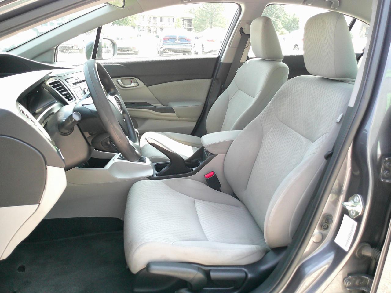 Honda Civic LX Sedan 5-Speed MT 2015