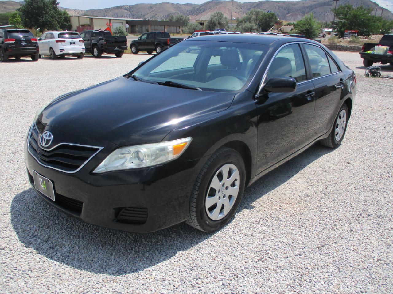 Toyota Camry Base 6-Spd AT 2011