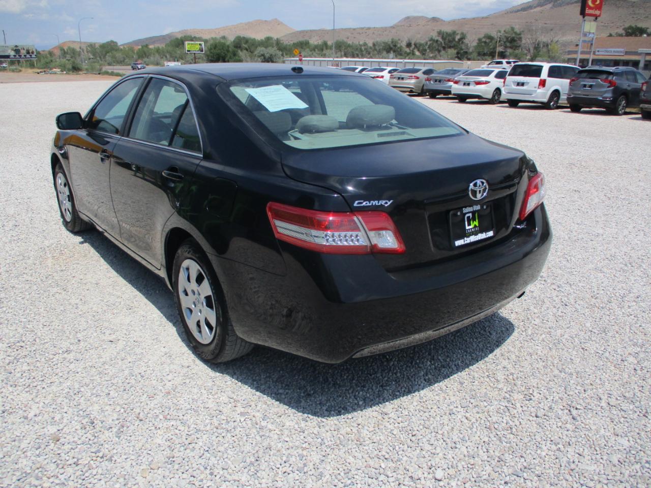 Toyota Camry Base 6-Spd AT 2011