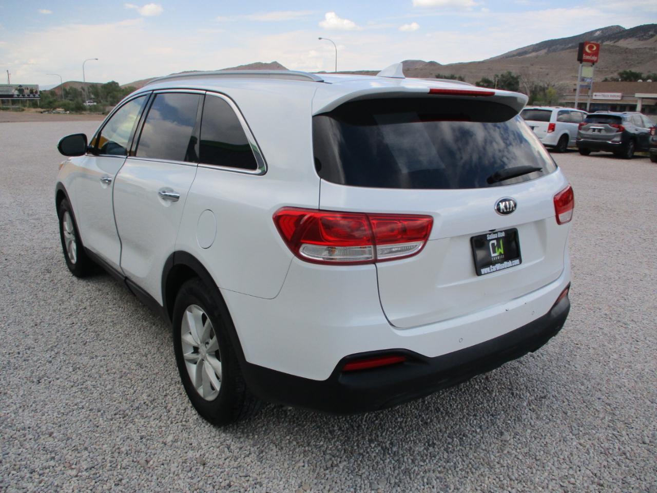 Kia Sorento LX 2WD 2016