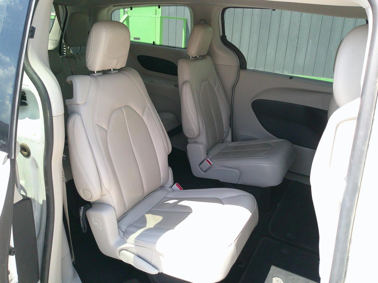 Chrysler Pacifica Touring-L 2021